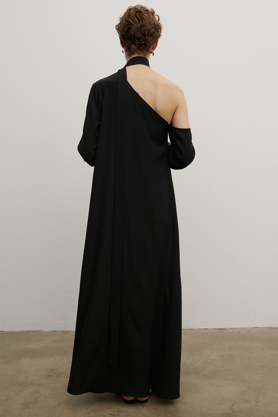 Open shoulder silk dress